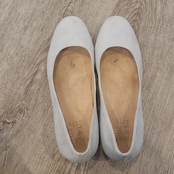 Baby Blue/ Dusty Blue Block Heels - Picture 3 of 5